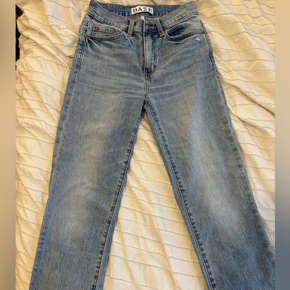 Daze high-waisted, straight fitted, light wash jeans, size 24 - Picture 5 of 7